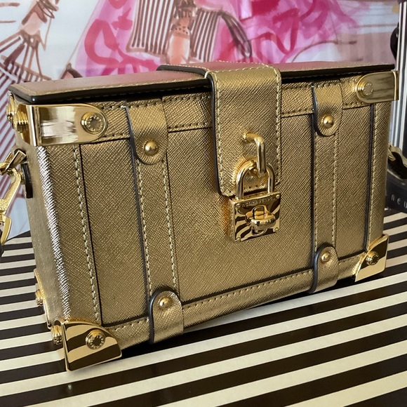 Like New Henri Bendel West 57th Mini Trunk Clutch - Picture 3 of 16